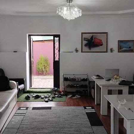 Nomadstan CAPSULE Hostel Karakol Buitenkant foto